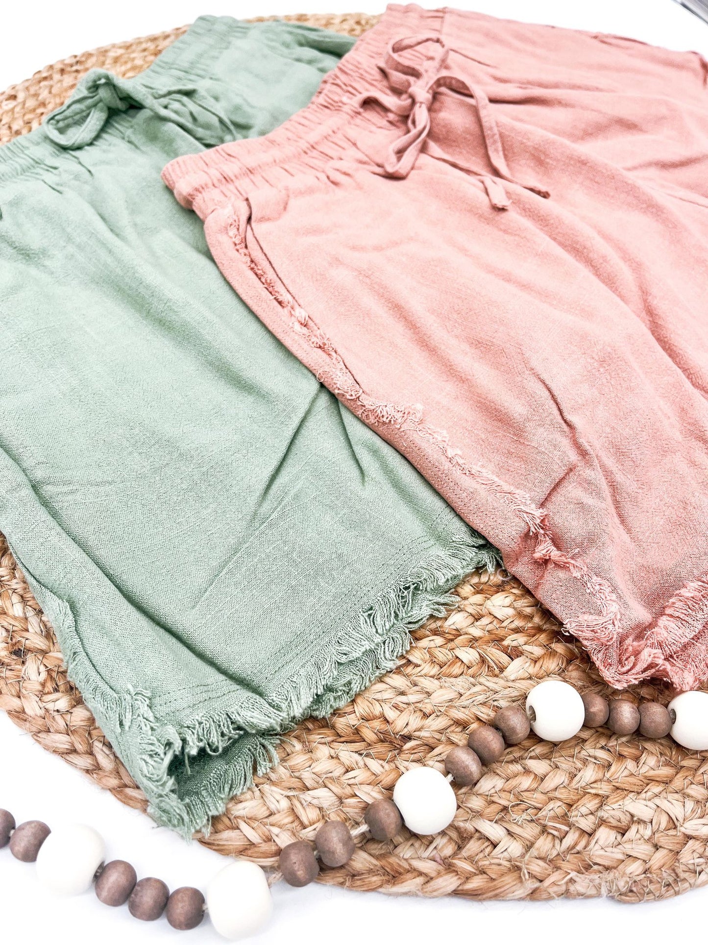 Aspen Raw Hem Shorts (2 Colors)