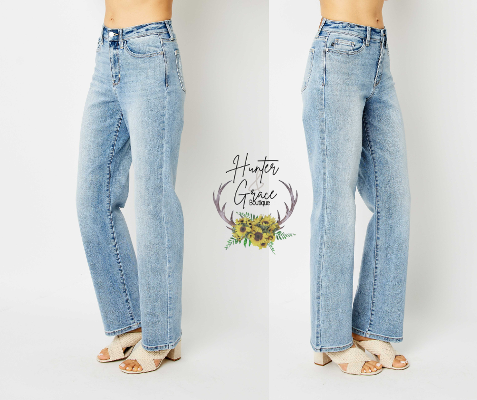 Judy Blue The Hannah HW Light Wash Straight Leg Jeans