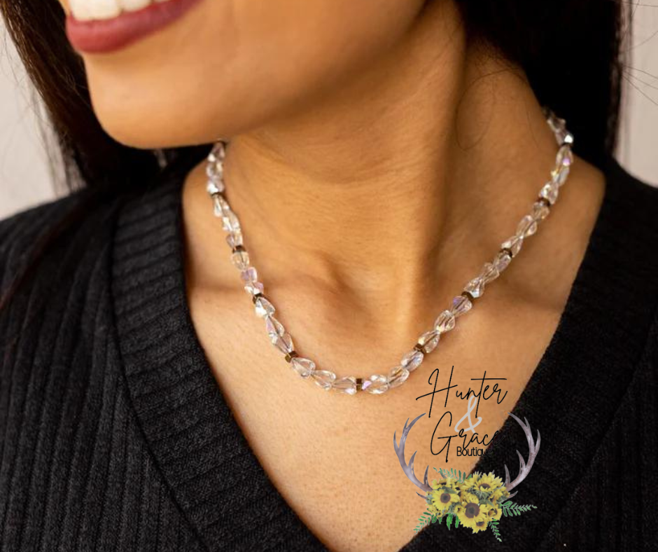The Finer Things Necklace - Aurora Borealis