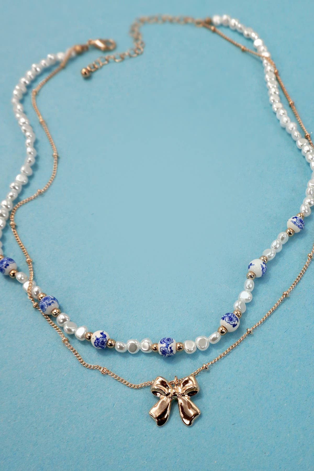 Porcelain Bow Pearl Mix Necklace