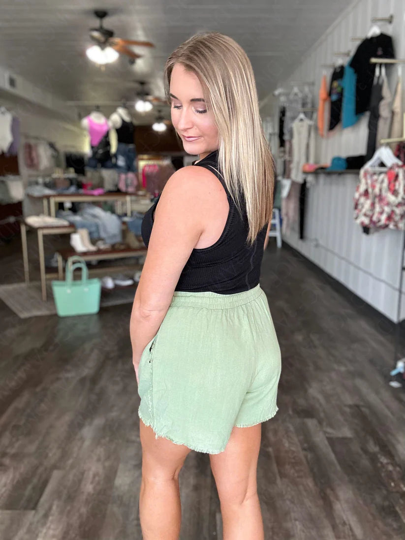 Aspen Raw Hem Shorts (2 Colors)