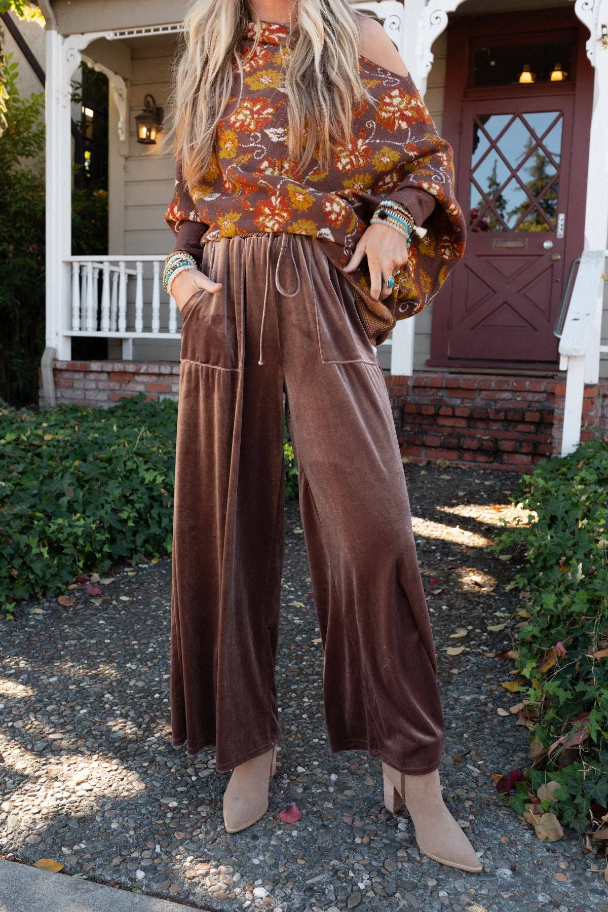 Relaxing Robin Velvet Wide Leg Pant