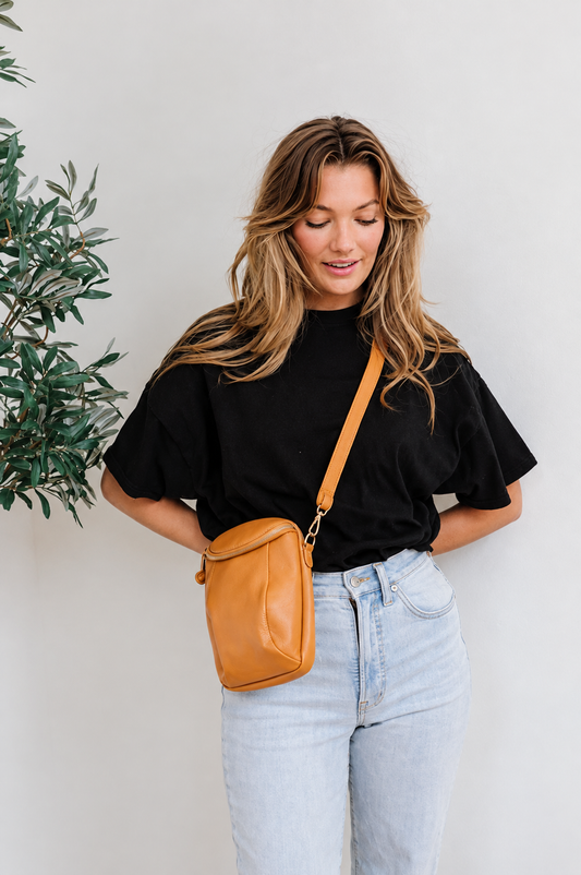 Corinne Crossbody: Tan