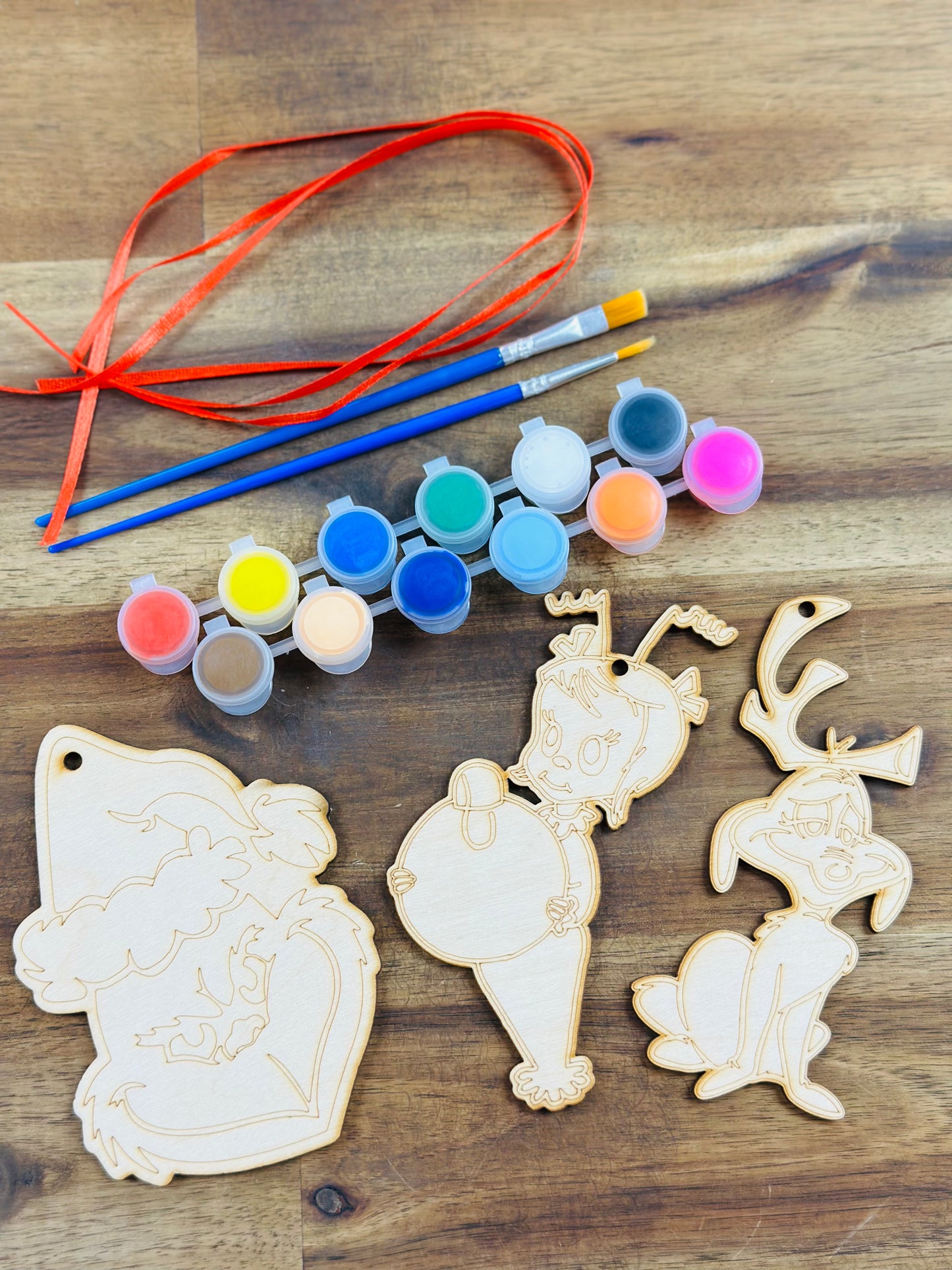 Grinch- DIY Ornament Paint Kit