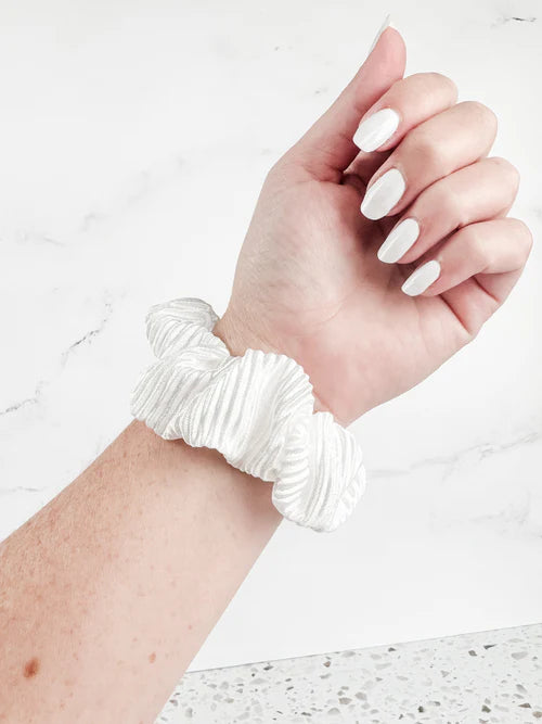 Ribbed Scrunchie- White