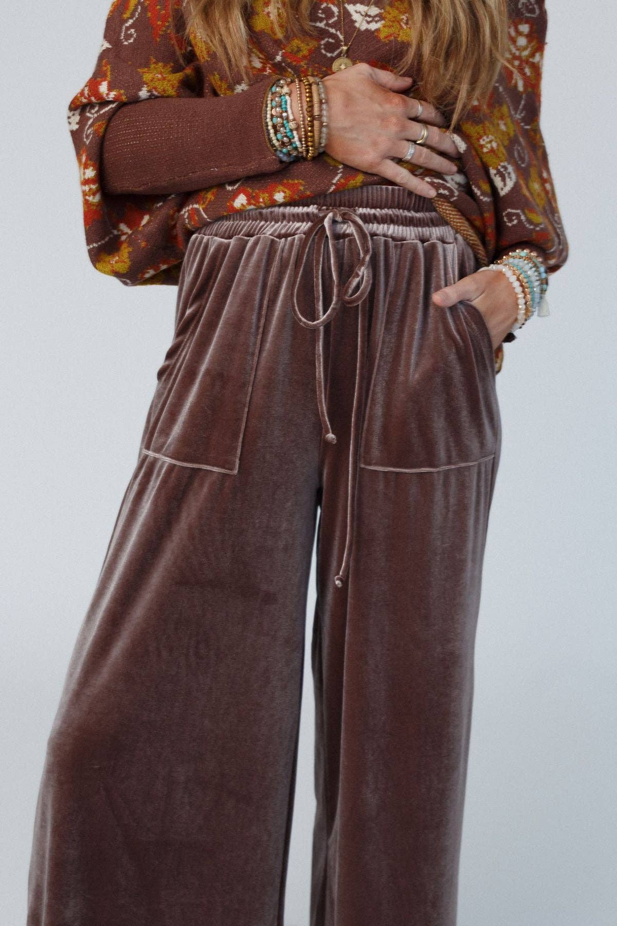 Relaxing Robin Velvet Wide Leg Pant