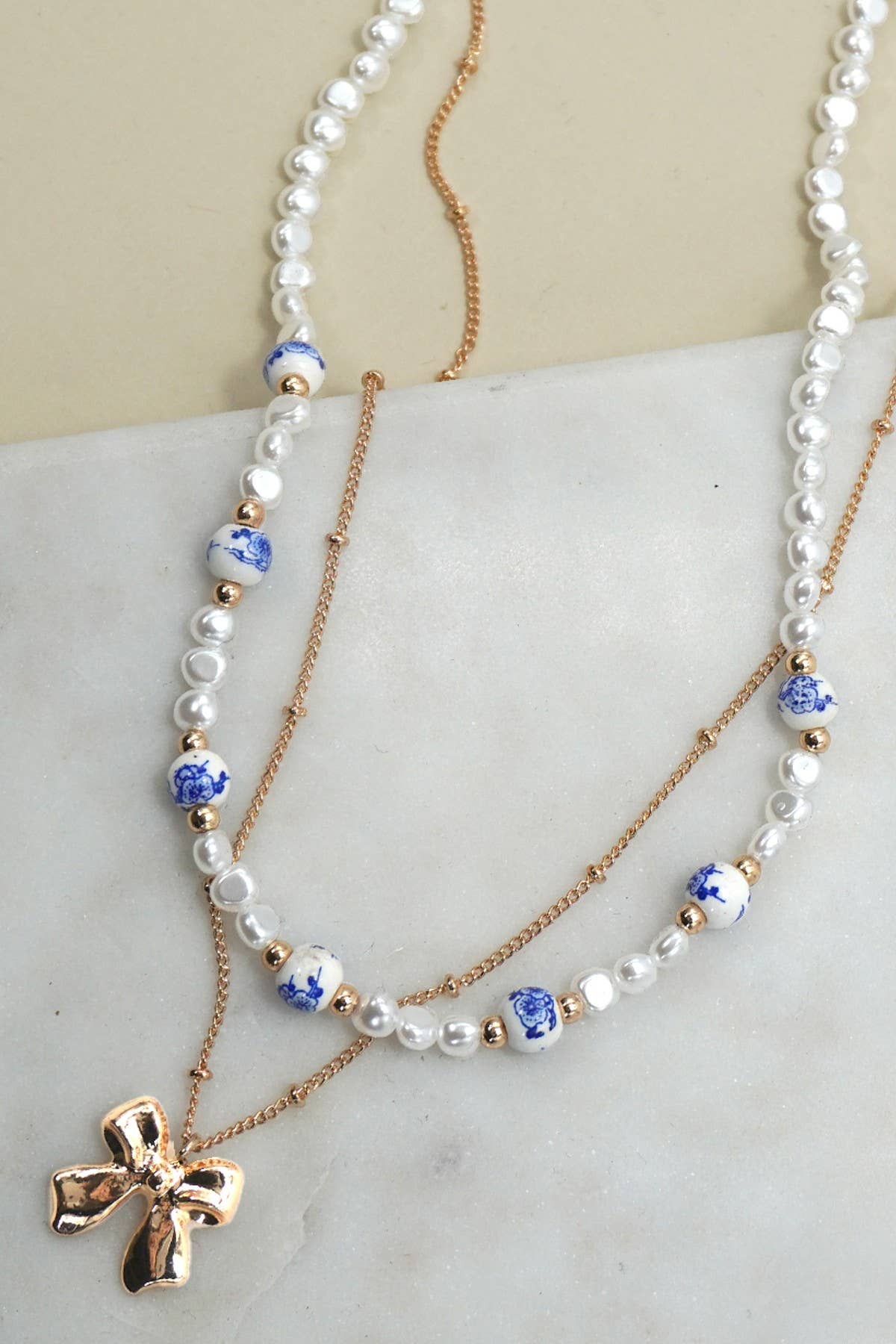 Porcelain Bow Pearl Mix Necklace